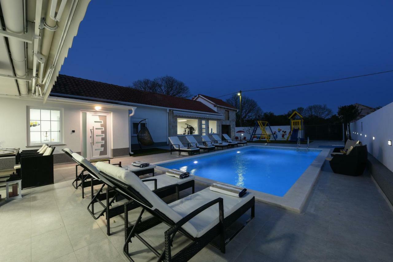Villa Mare - With Heated Pool Zára Kültér fotó